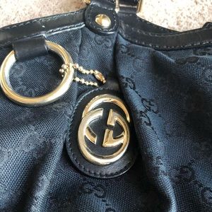 Authentic Gucci Sukey tote bag